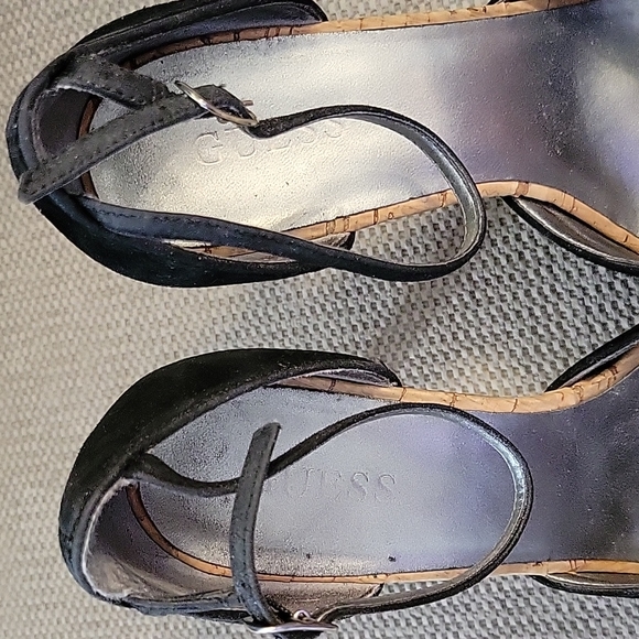 GUESS OPEN TOED HIGH HEELS - Picture 16 of 16